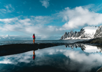Into the Blue: Epic Kayaking and Canoeing Adventures for Water Lovers