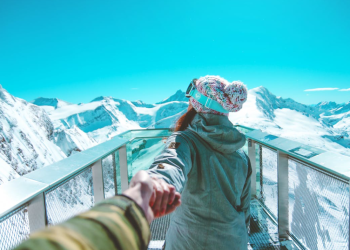 Navigating Air Travel with Kids: Tips for Smooth Flights and Layovers